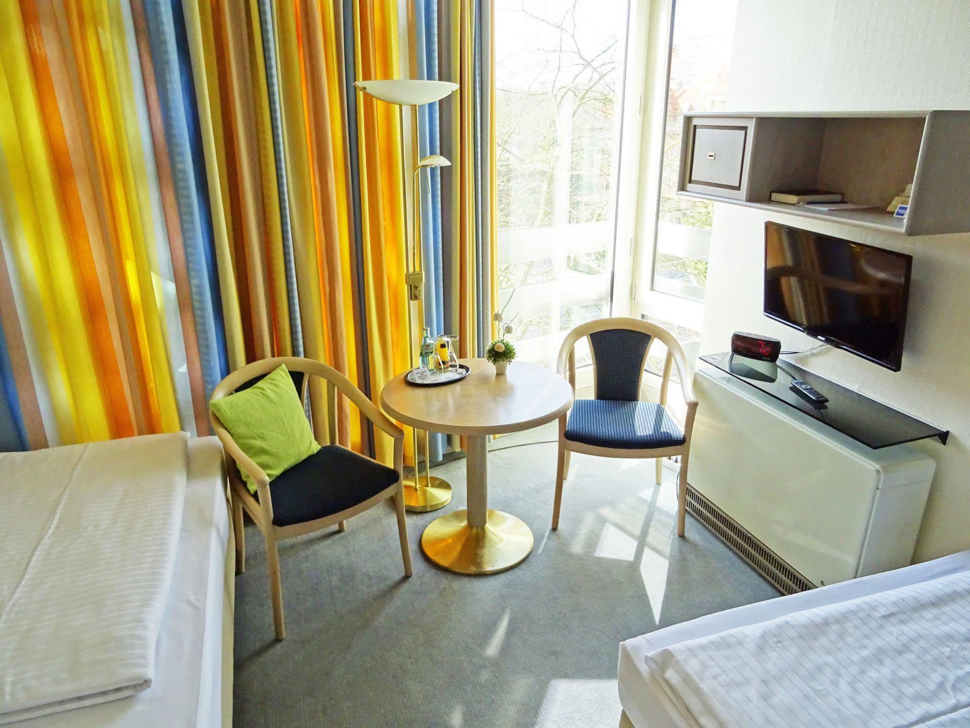 Jugendgaestehaus St.-Michaels-Heim Berlijn Buitenkant foto